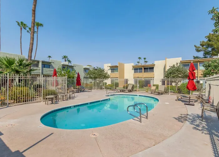 Camelback 319 - Fashion Square Holiday home *